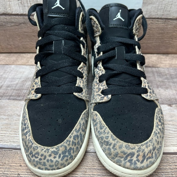 Nike Air Jordan 1 Mid SE Leopard Cheetah BQ6932-021 Youth Size 3Y Women Size 4.5 - Picture 3 of 12